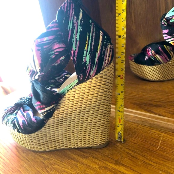 NWT Material Girl Platform Heels Size 6/36 - Picture 8 of 9